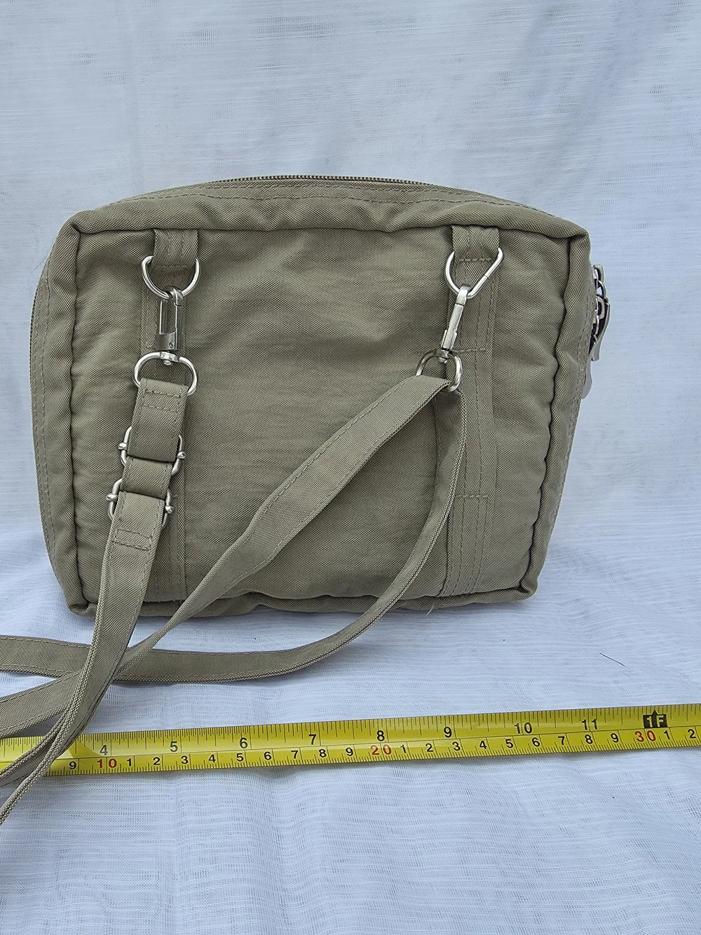 Baggallini Olive Crossbody Bag for Men - Compact Everyday Carry - Picture 6 of 9